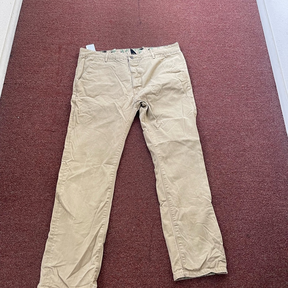 Levi's Men's Chino Pants in Tan vintage